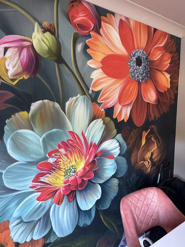 Wall mural Vibrant blooms in artistic display